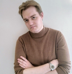 Влад Дикарев